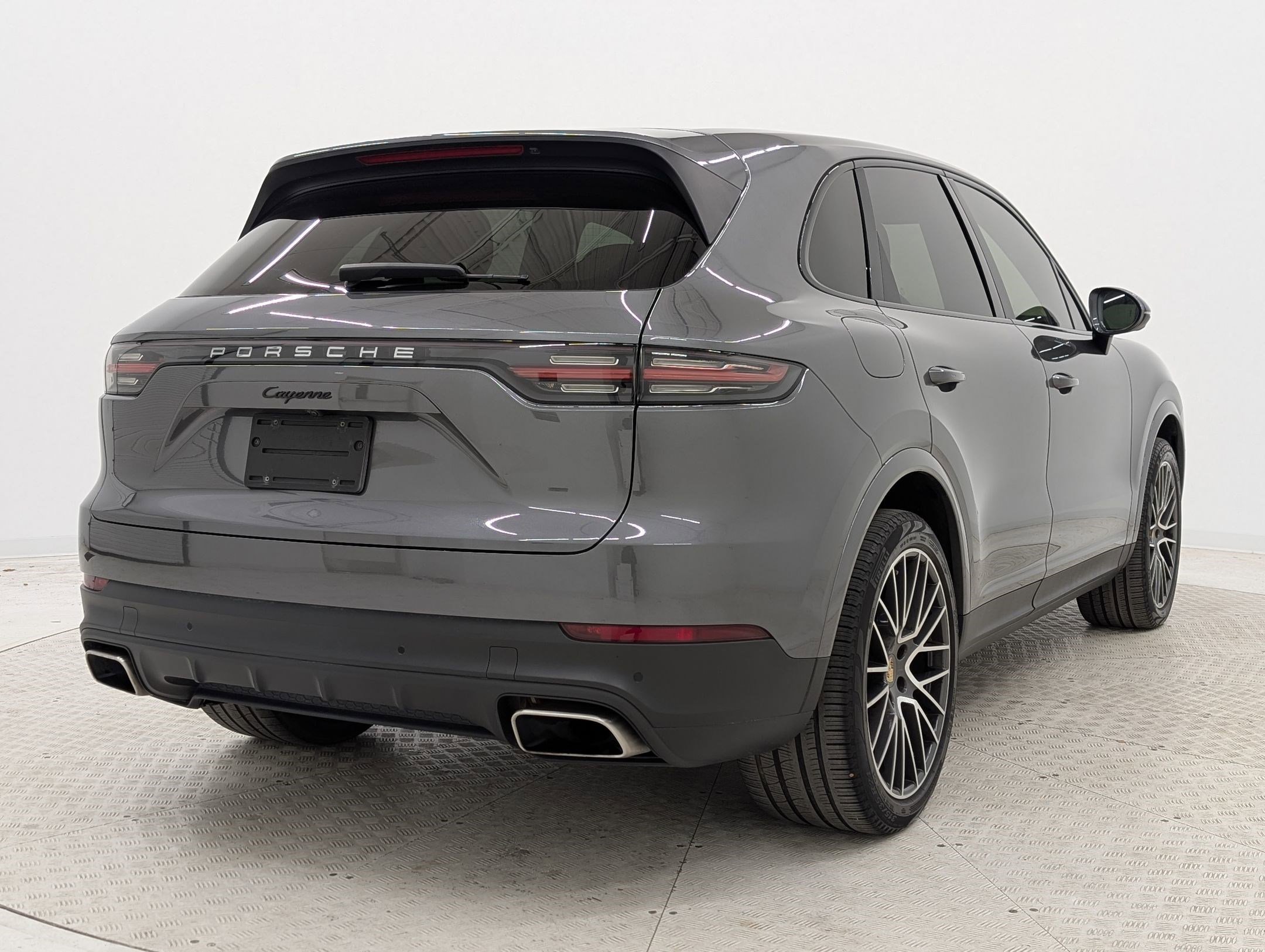 Used 2021 Porsche Cayenne image 9