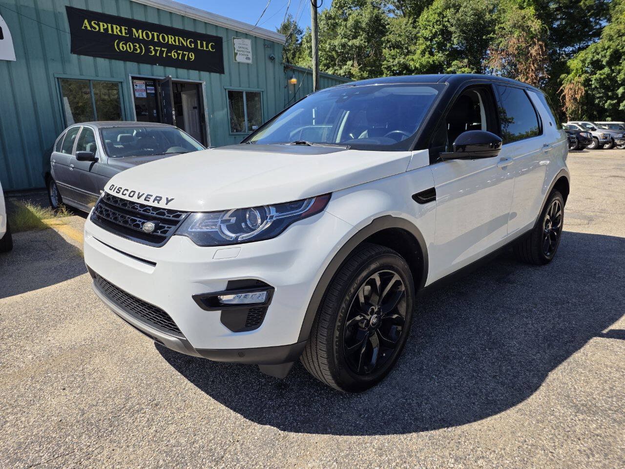 Used 2018 Land Rover Discovery Sport HSE AWD/4WD image 3
