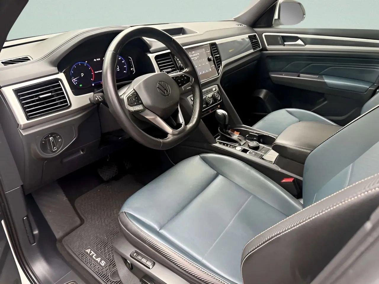 Used 2021 Volkswagen Atlas Cross Sport SEL image 38