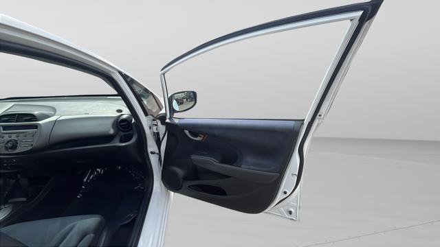 Used 2009 Honda Fit Sport image 25