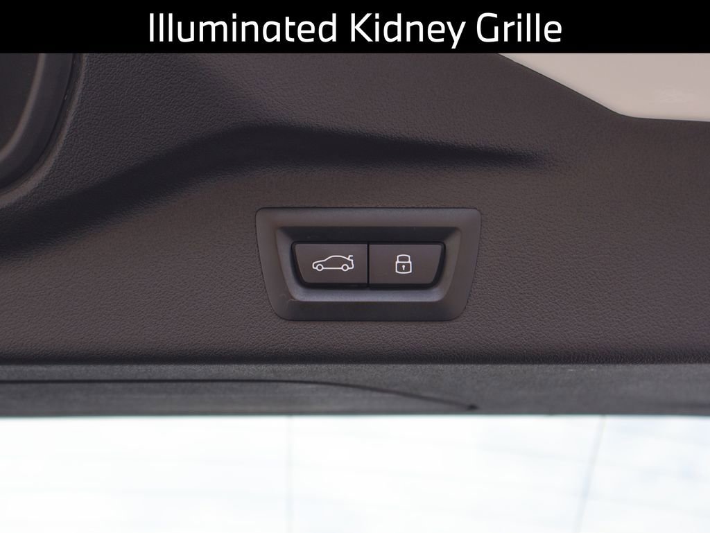 Certified 2024 BMW X7 xDrive40i w/ M Sport Package image 25