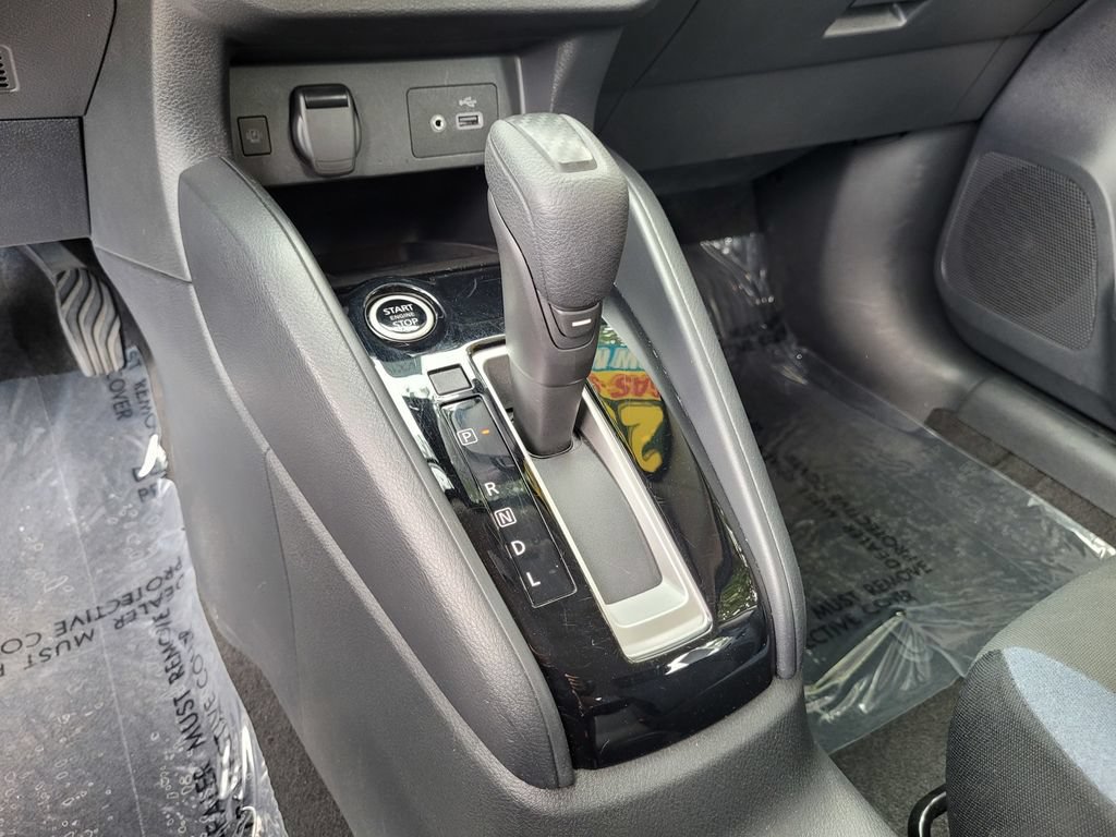 Used 2025 Nissan Versa SV FWD image 21