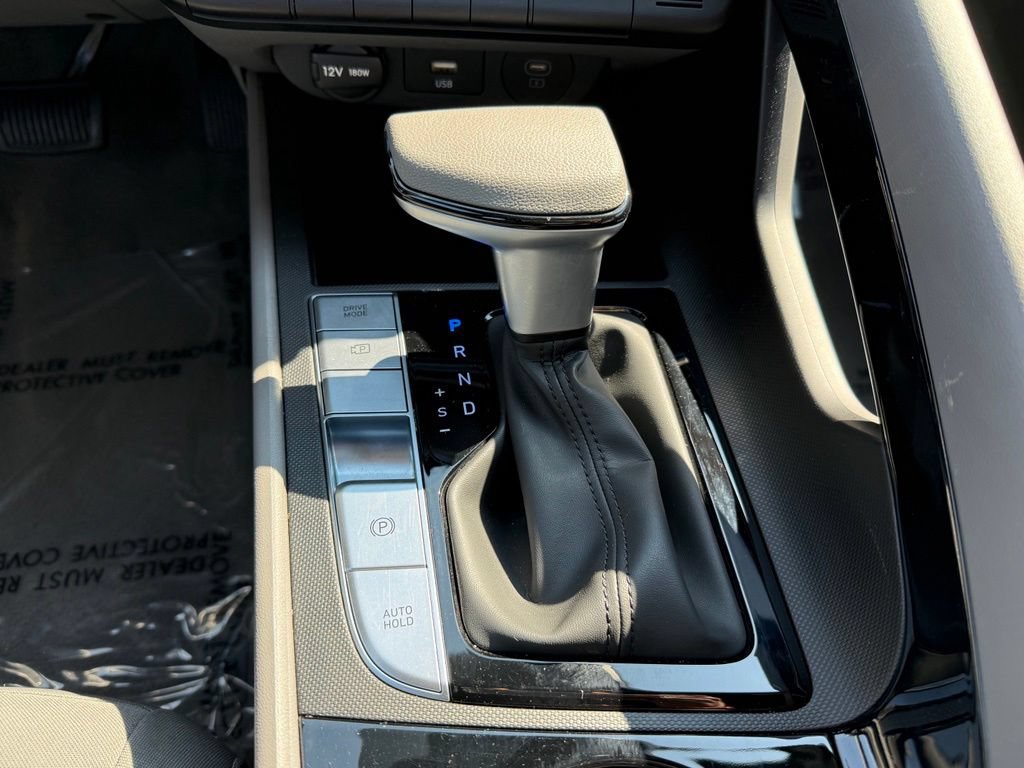 Certified 2025 Hyundai Elantra Hybrid FWD image 22