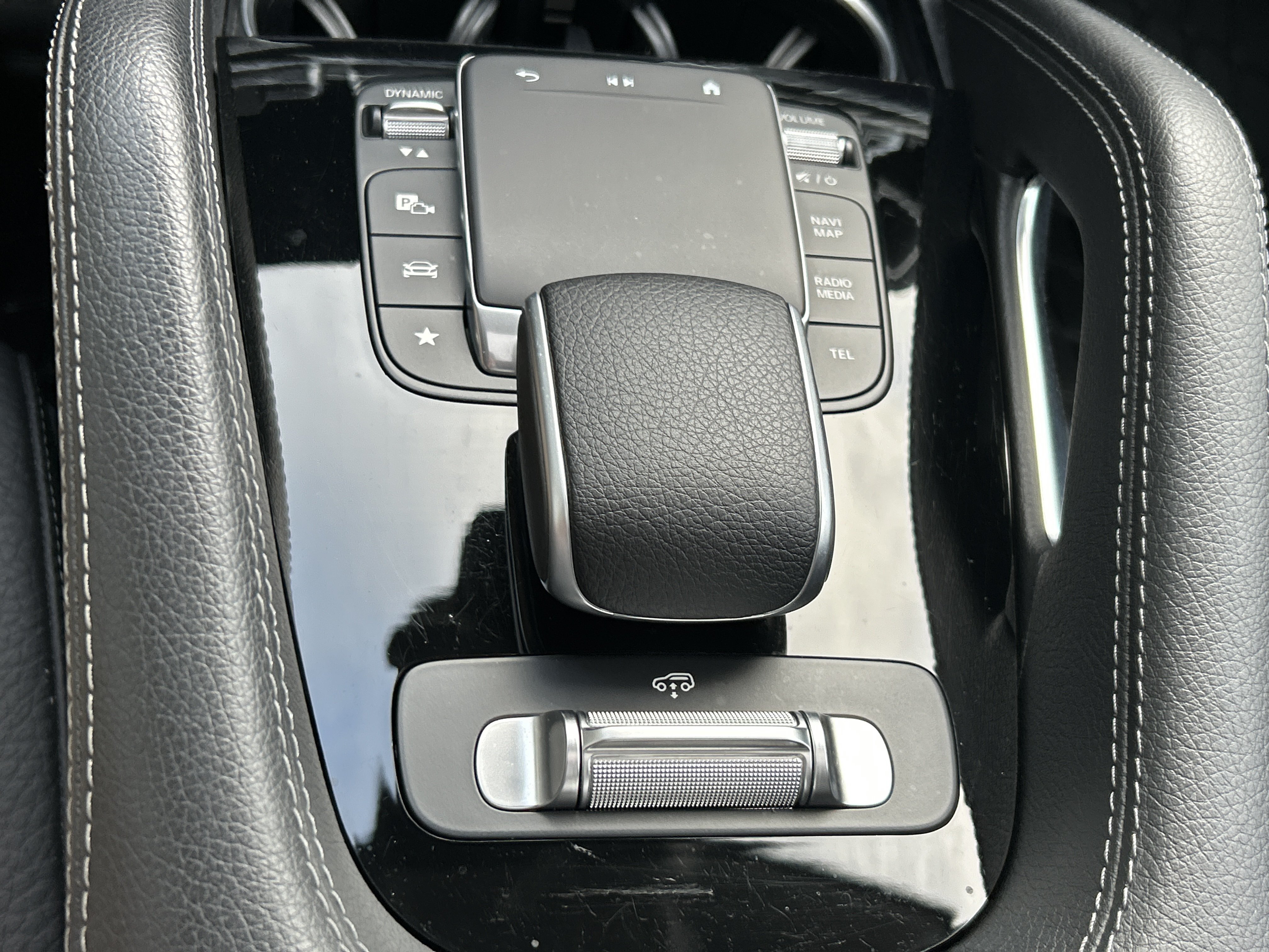 Certified 2024 Mercedes-Benz GLS 580 4MATIC image 37