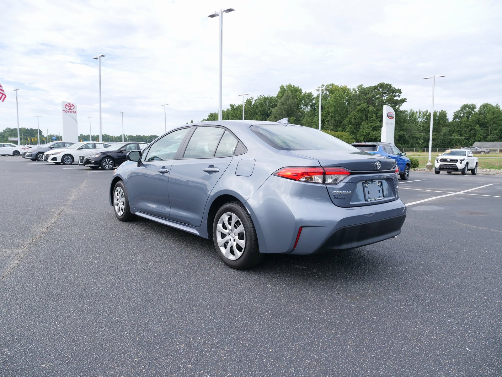 Used 2025 Toyota Corolla LE image 6