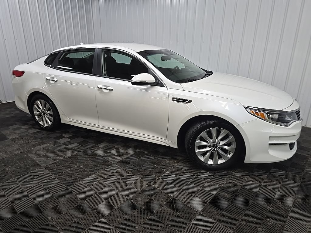 Used 2018 Kia Optima LX w/ 17" Alloy Wheels Package