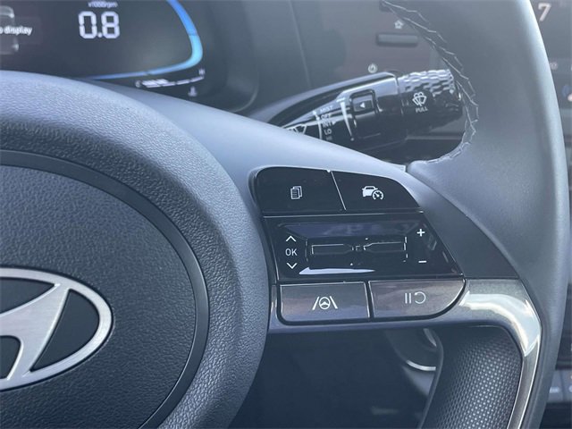 Certified 2025 Hyundai Elantra Sport image 18