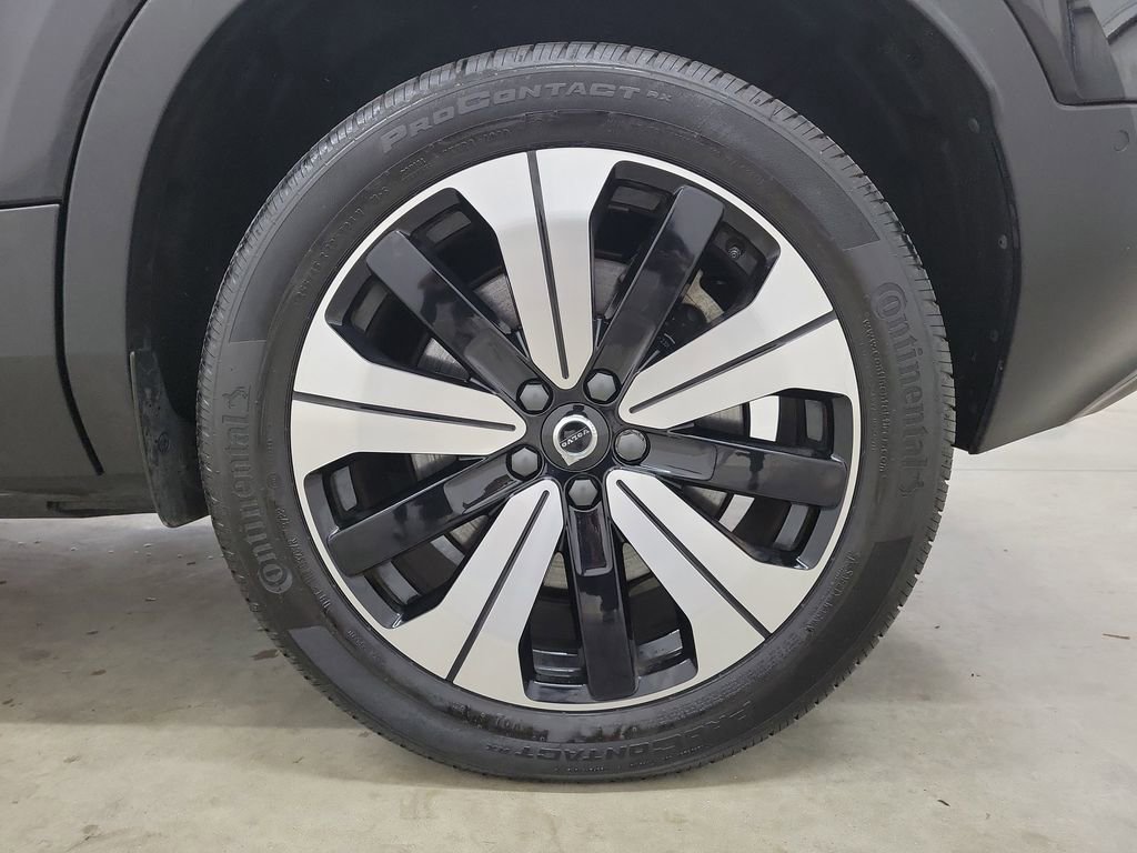 Certified 2023 Volvo XC40 Recharge Plus w/ Protection Package Premier image 12