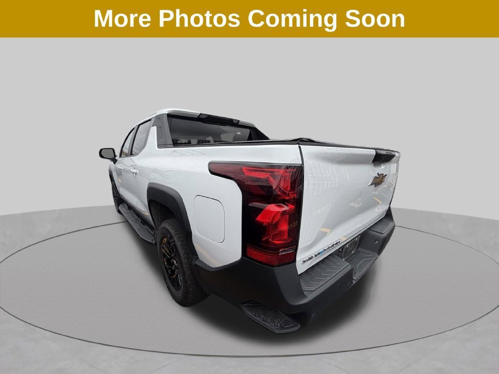 Used 2024 Chevrolet Silverado EV W/T AWD/4WD image 4