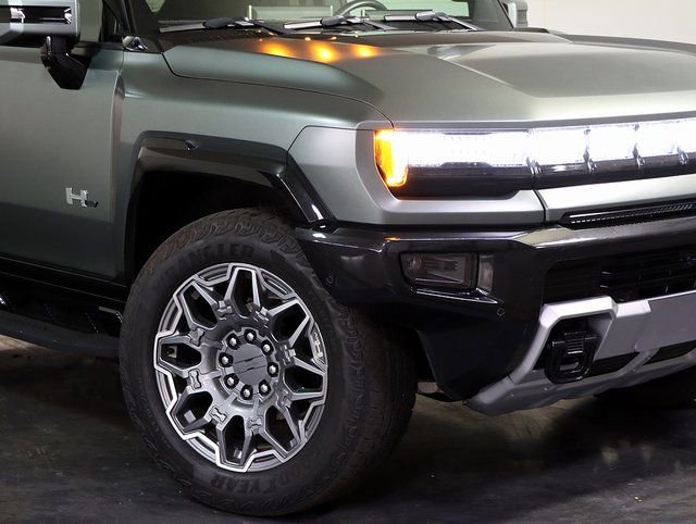 Used 2024 GMC Hummer EV 3X AWD/4WD image 8