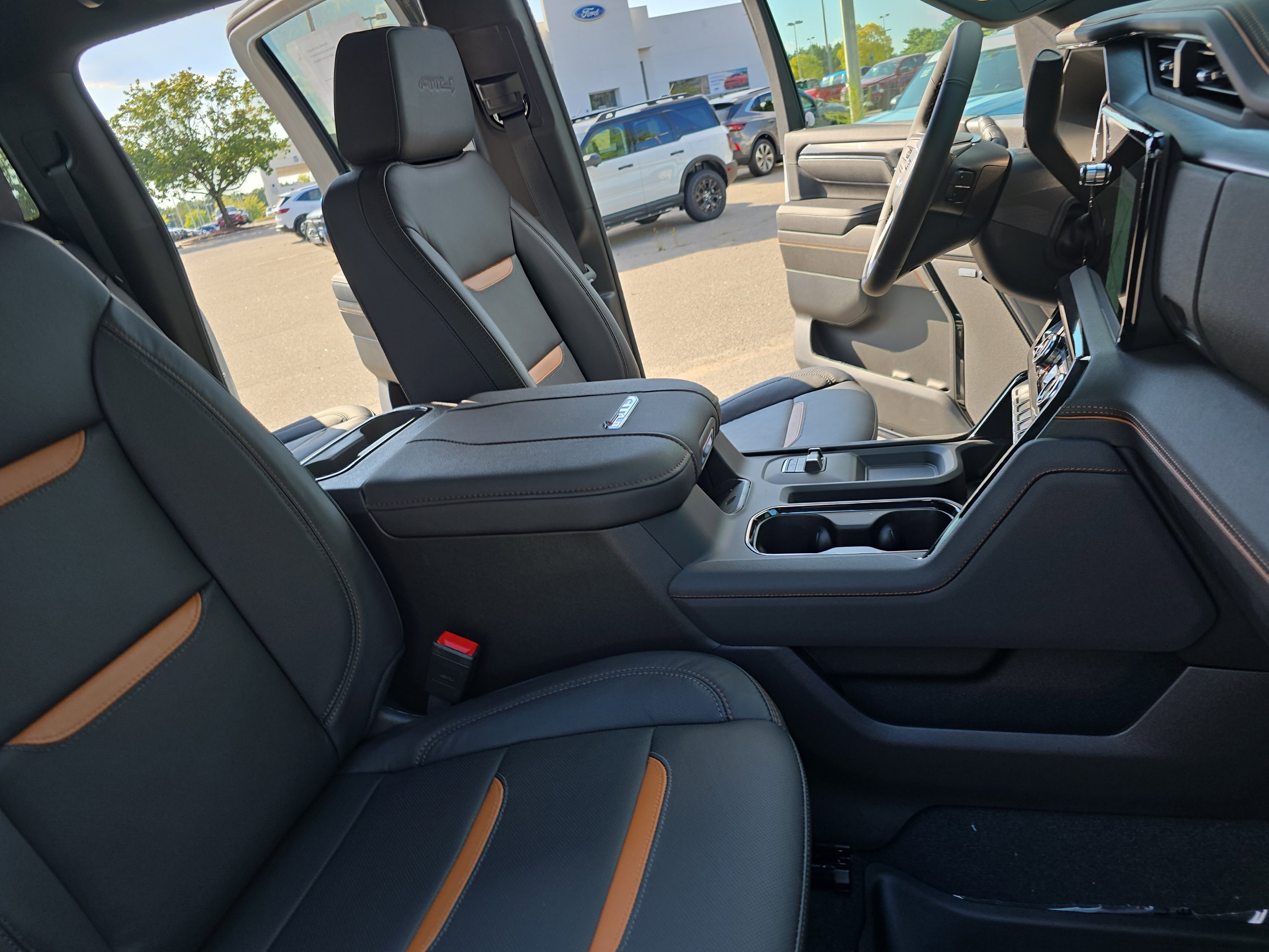 New 2026 GMC Sierra 2500 AT4 w/ AT4 Premium Plus Package image 10
