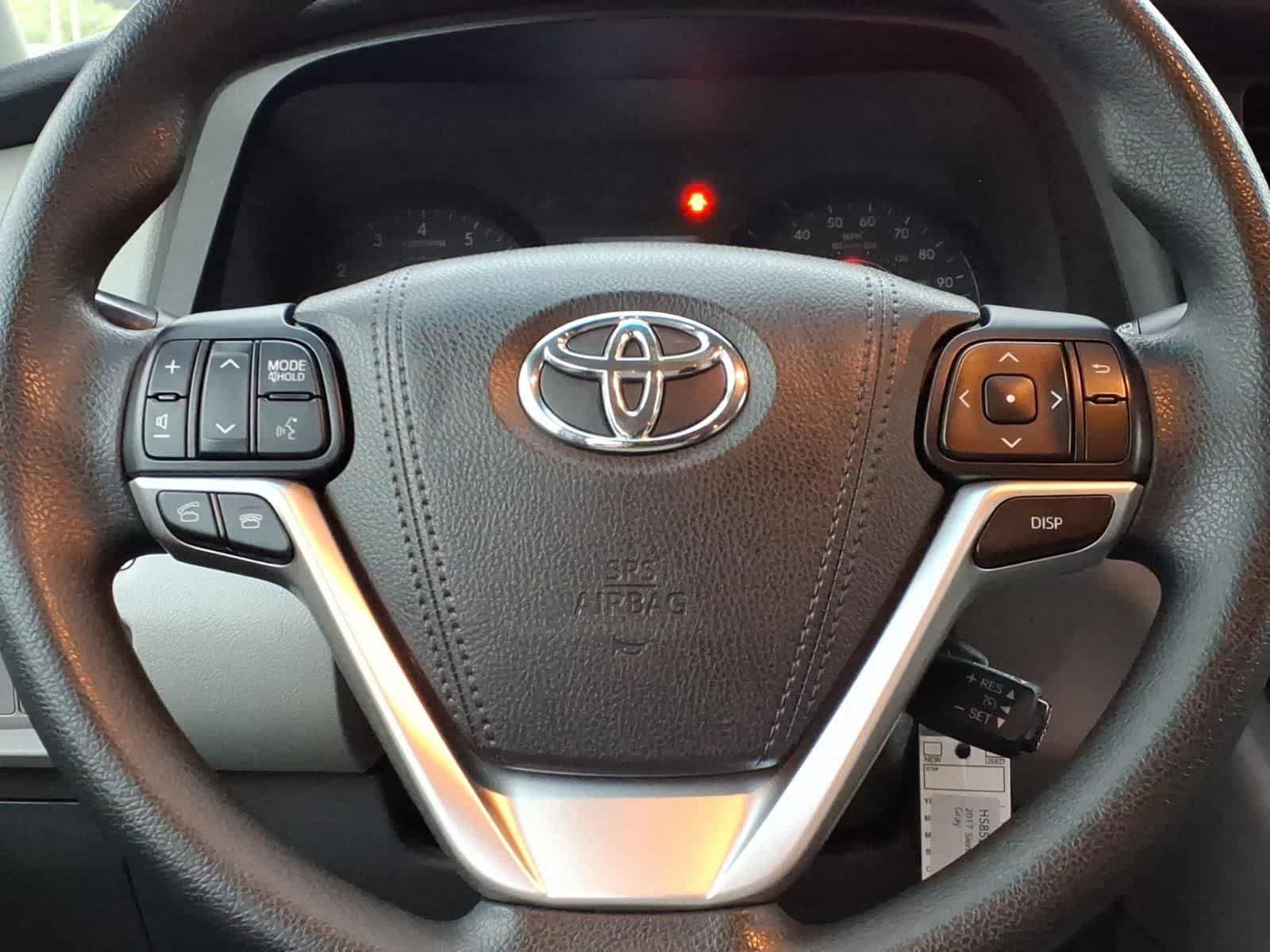 Used 2017 Toyota Sienna LE FWD image 18