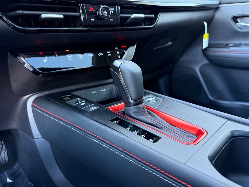 New 2026 Nissan Kicks SR w/ SR Premium Package image 27