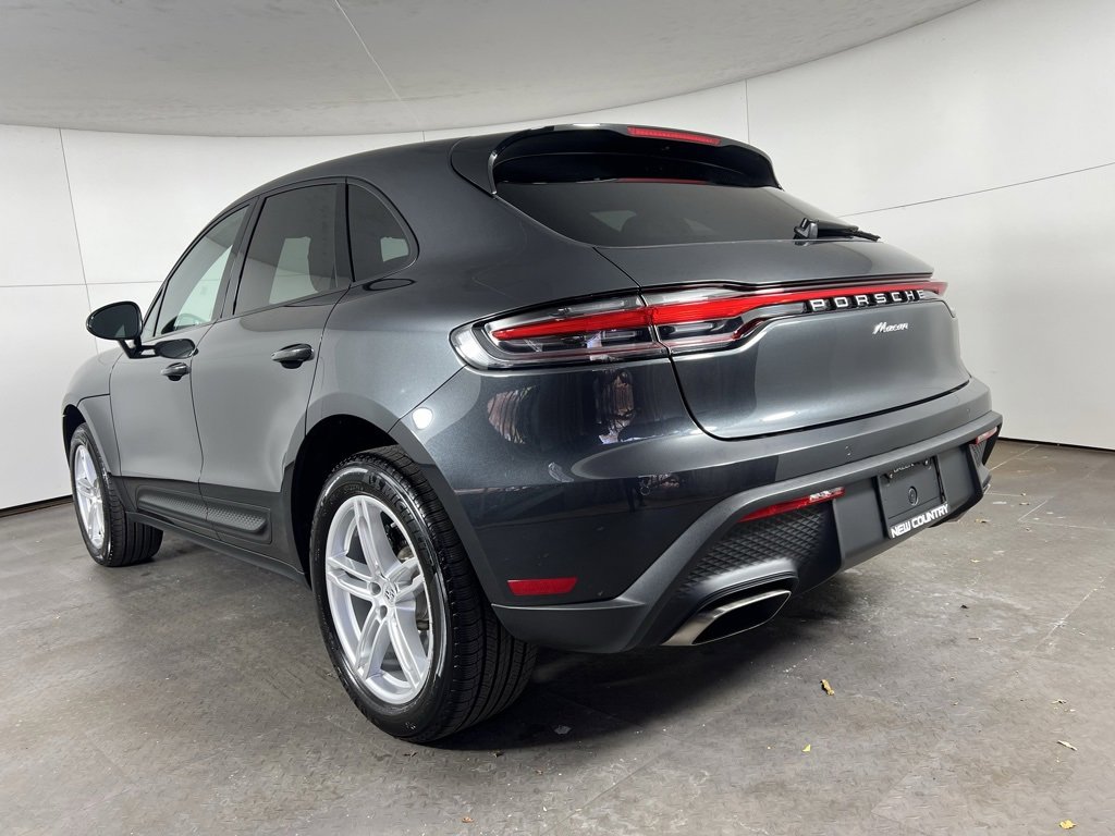 Used 2025 Porsche Macan image 3
