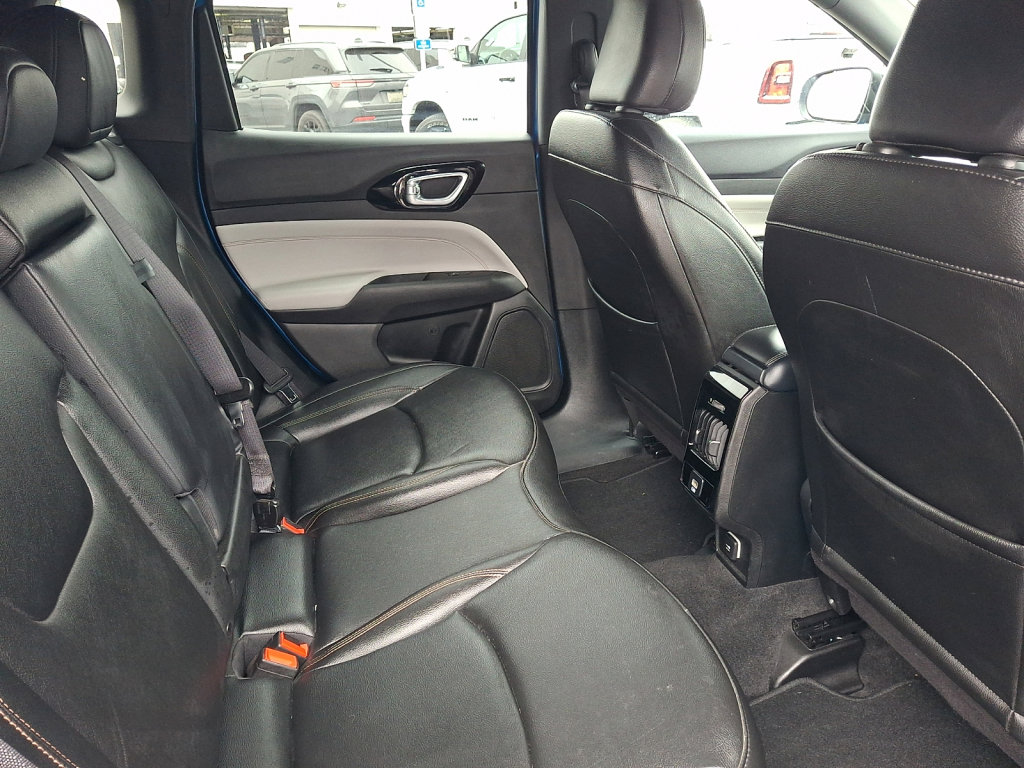 Used 2024 Jeep Compass Limited image 15