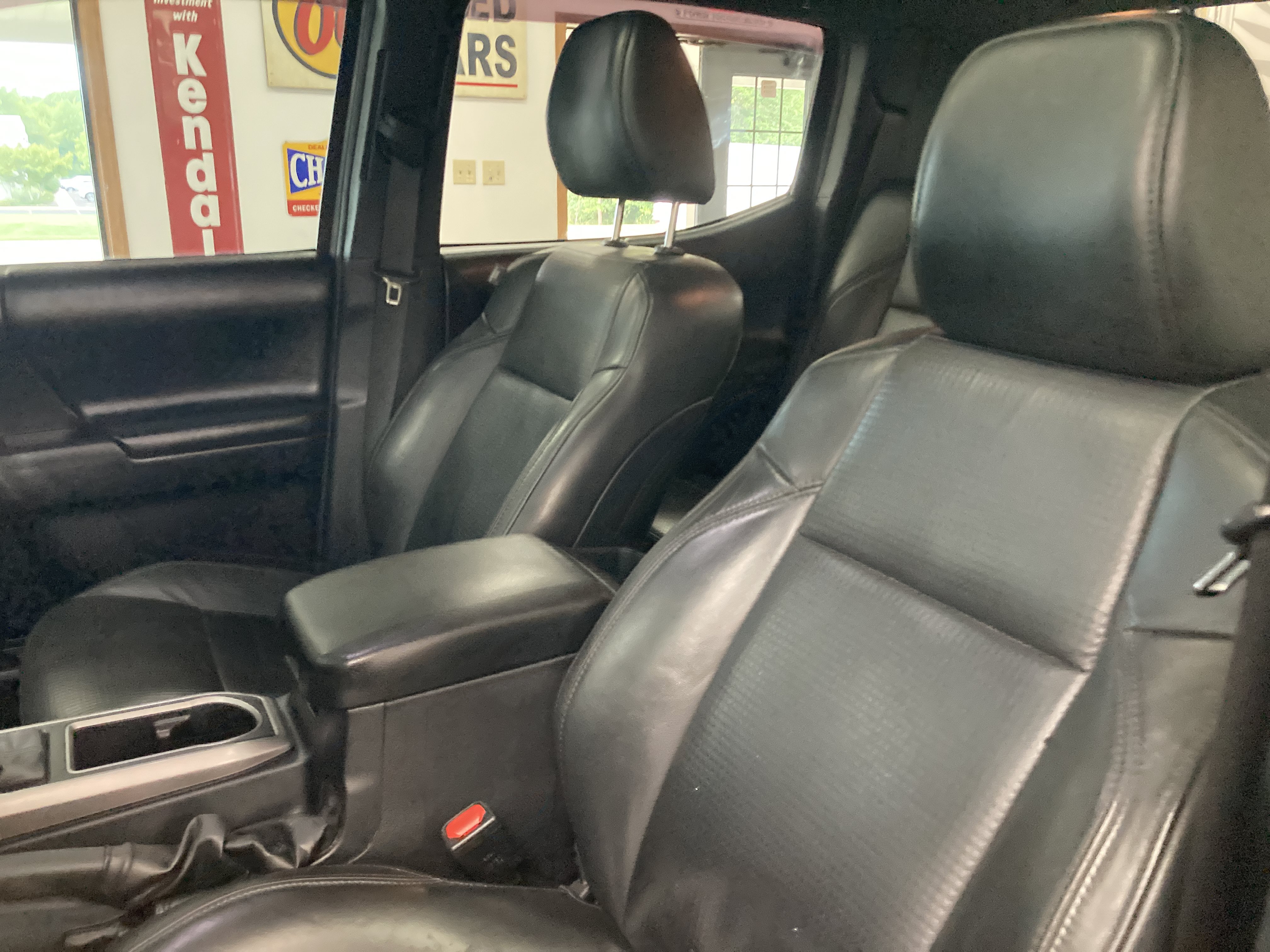Used 2020 Toyota Tacoma Limited AWD/4WD image 13
