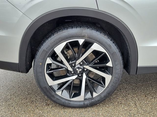 Used 2024 Mitsubishi Outlander SE image 7