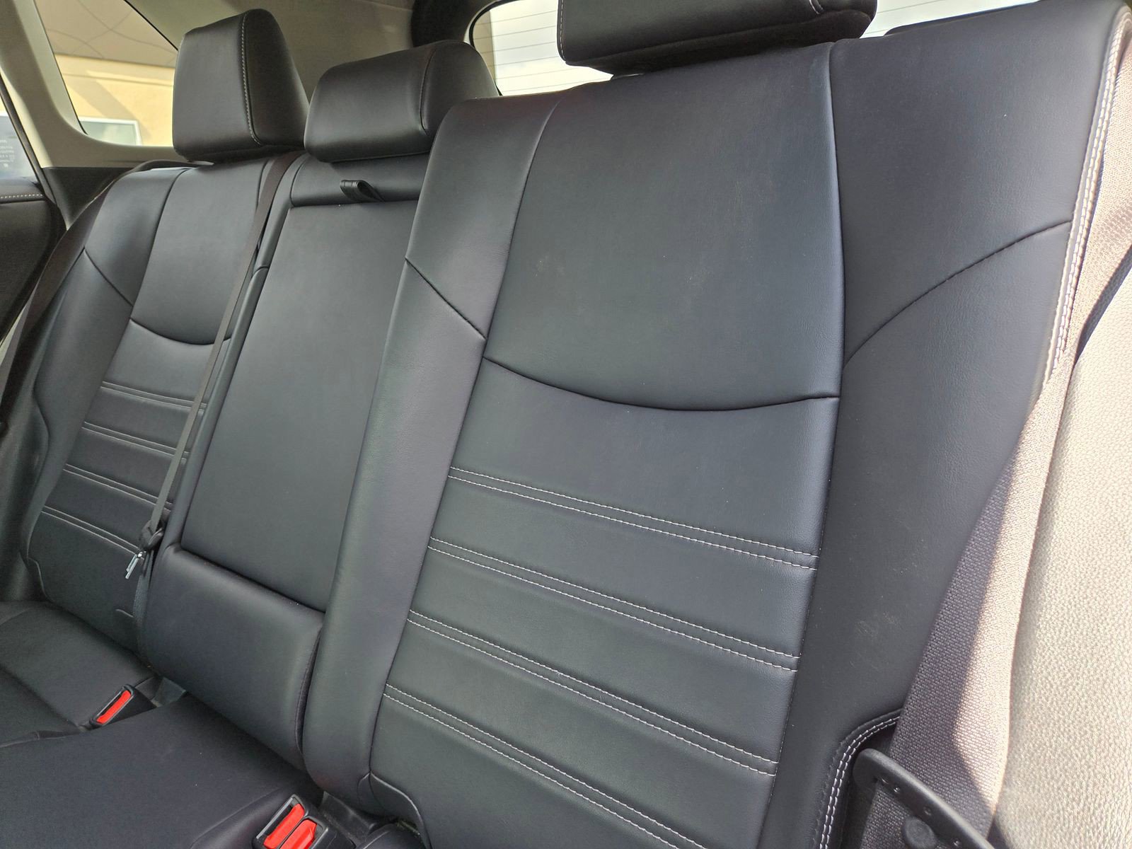 Used 2019 Toyota RAV4 Limited image 11