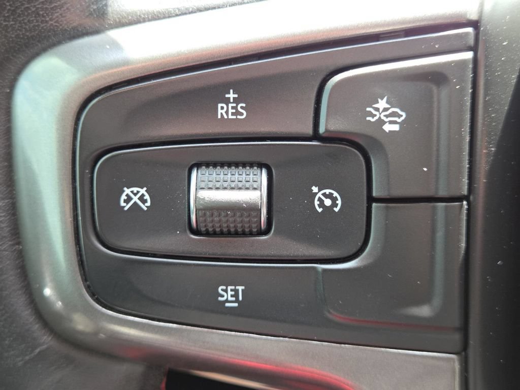 Used 2023 Chevrolet Suburban RST AWD/4WD image 33