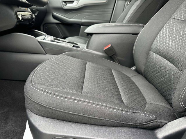 New 2025 Ford Escape Active w/ Active Premium Tech Pack image 13