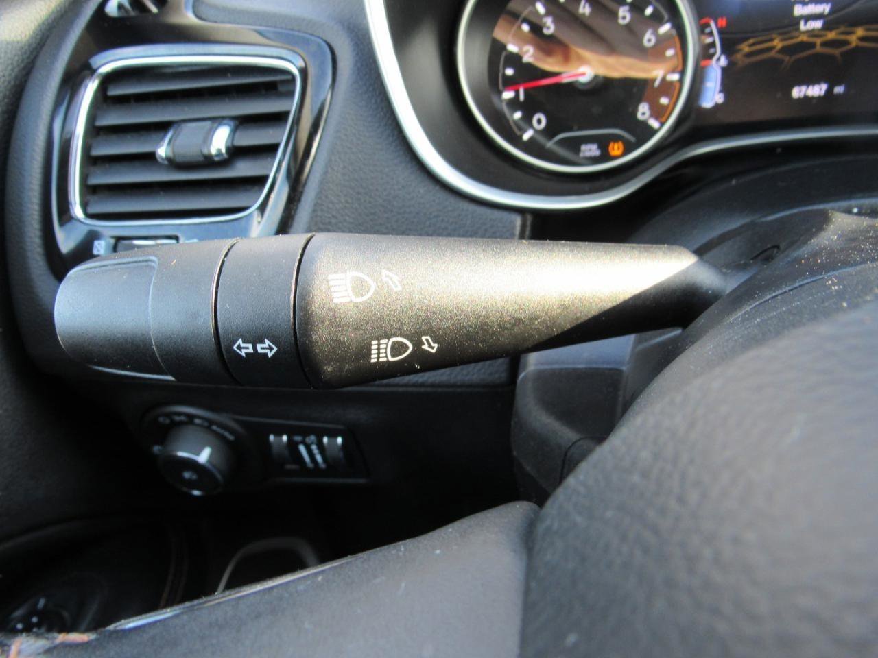 Used 2021 Jeep Compass Limited w/ Sun and Sound Group image 23