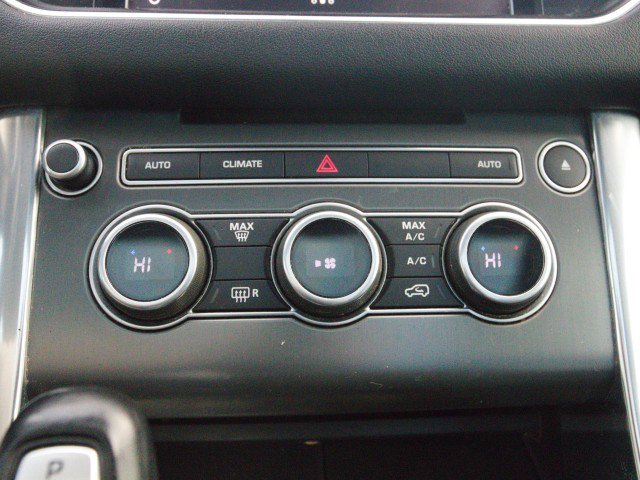 Used 2016 Land Rover Range Rover Sport SE image 25
