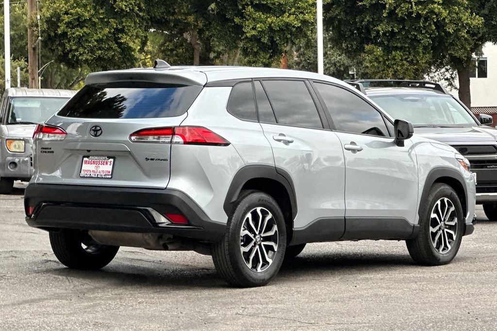 Certified 2025 Toyota Corolla Cross AWD Hybrid image 3
