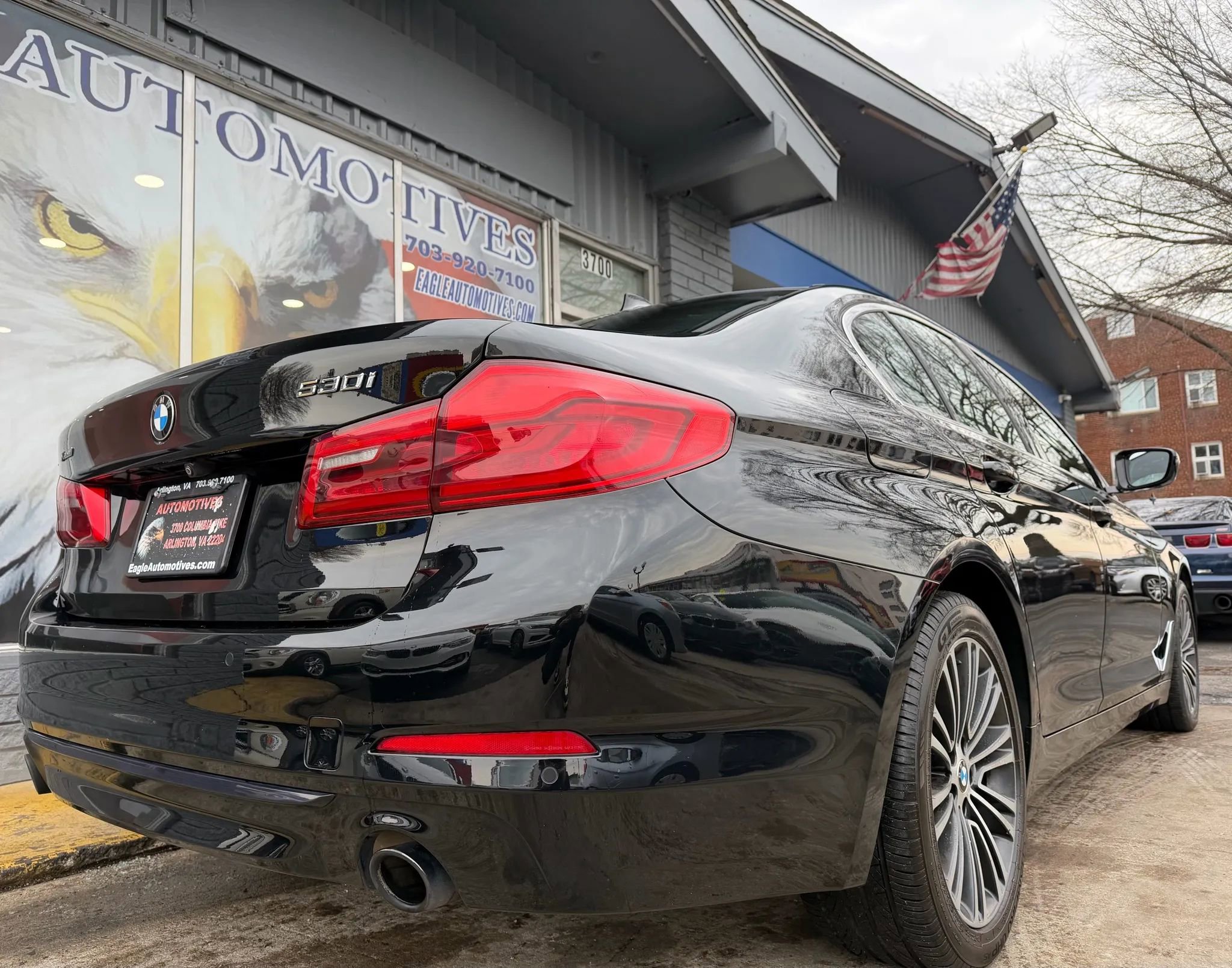Used 2020 BMW 530i xDrive w/ Convenience Package AWD/4WD image 3