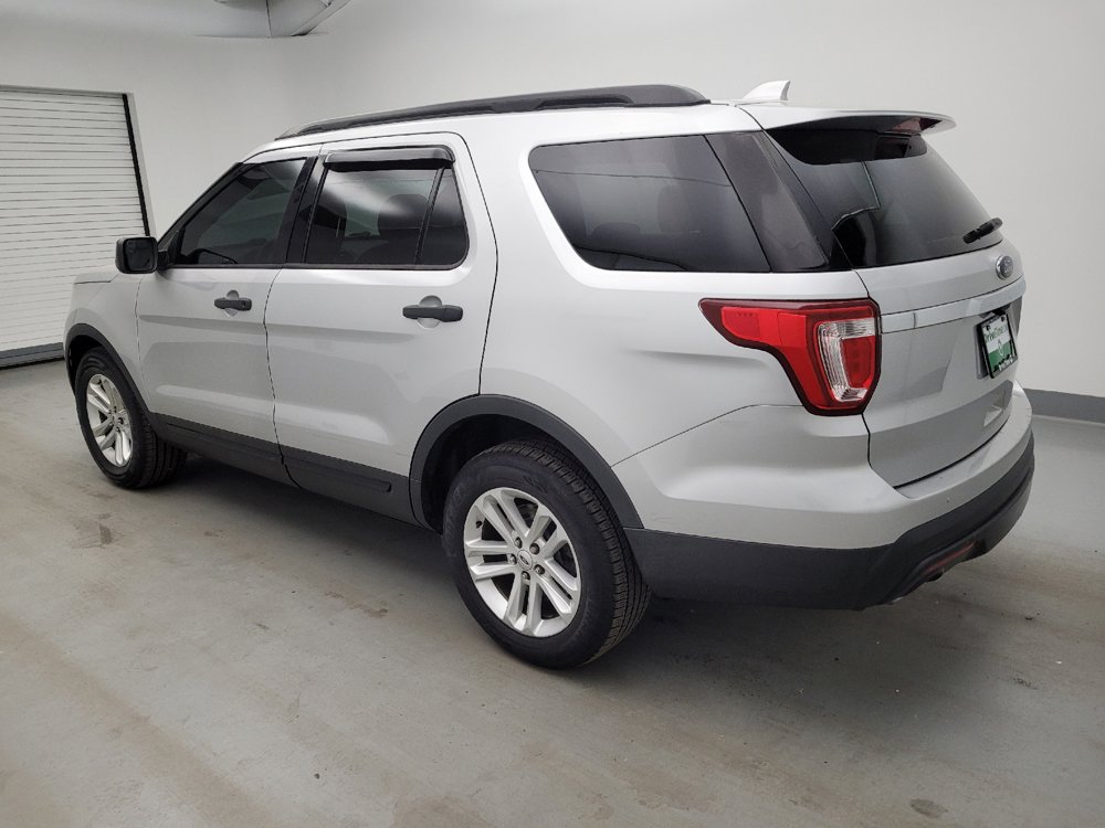 Used 2017 Ford Explorer FWD image 3