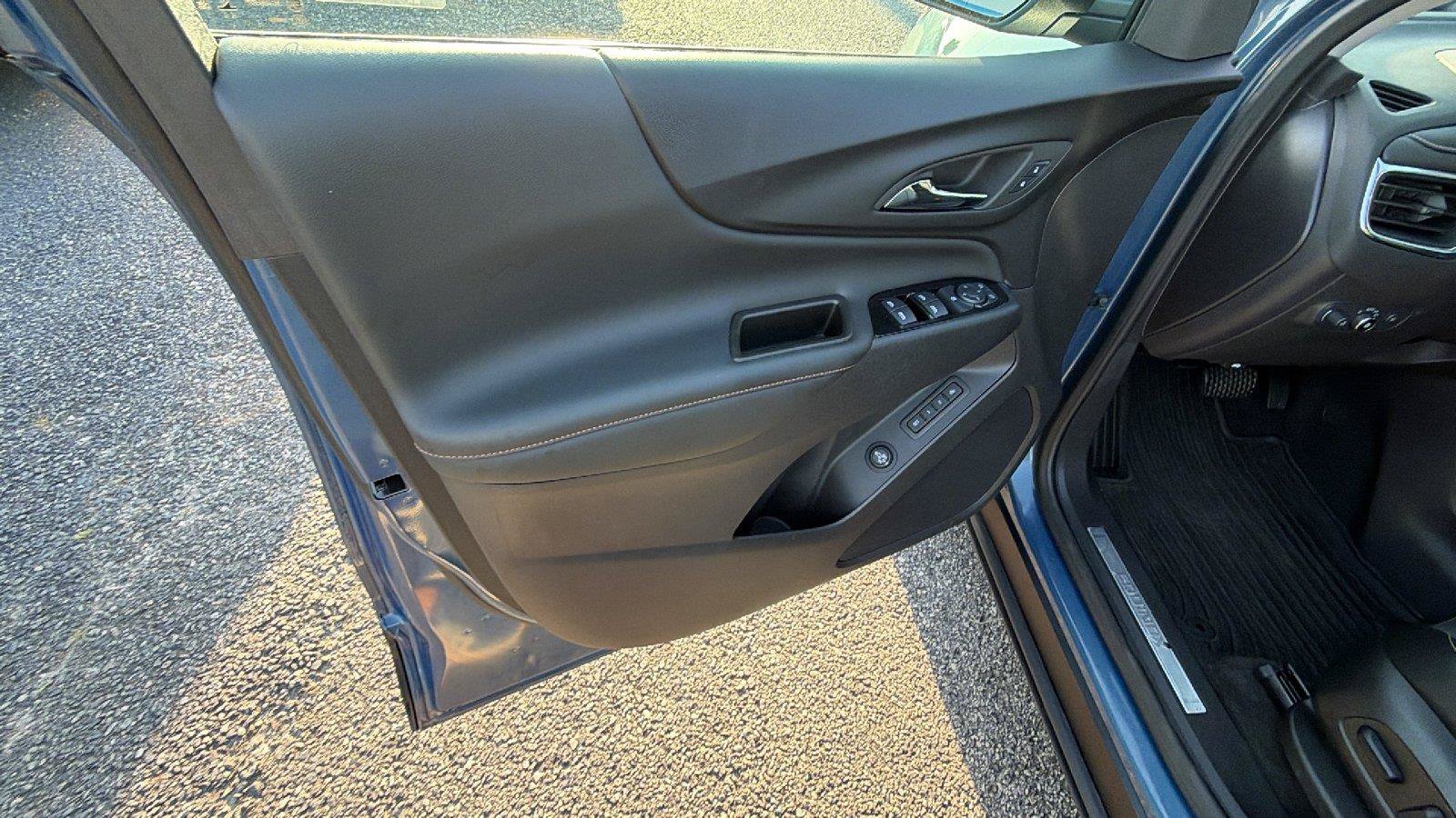 Used 2024 Chevrolet Equinox Premier w/ LPO, Floor Liner Package FWD image 14