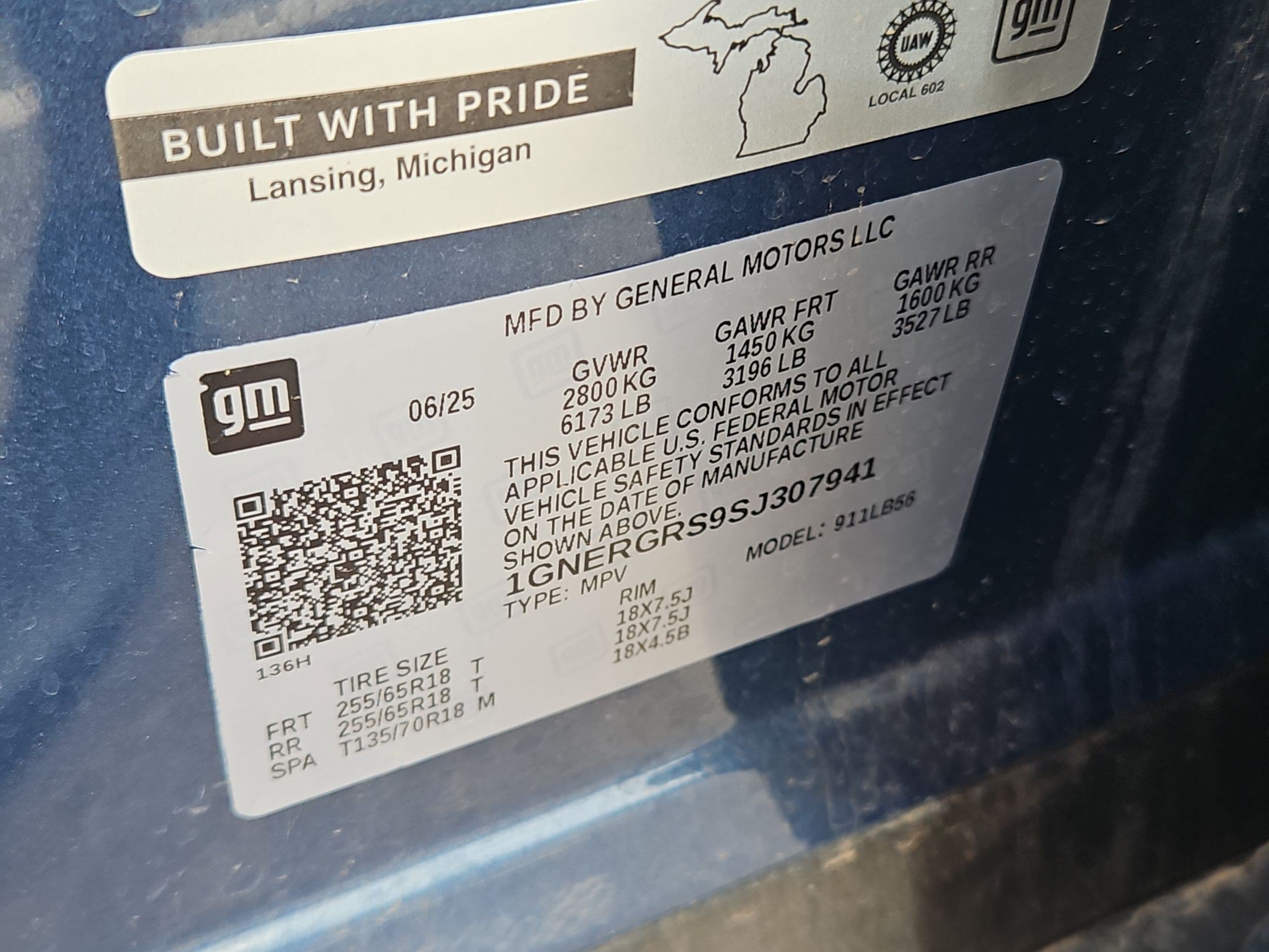 Used 2025 Chevrolet Traverse LT FWD image 33