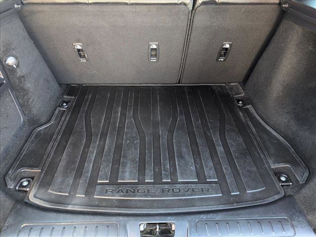 Used 2018 Land Rover Range Rover Evoque SE Premium image 6