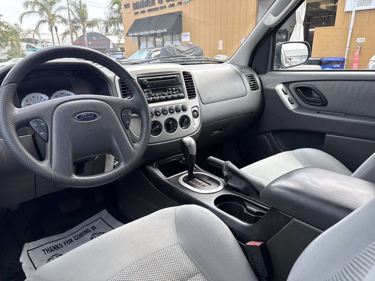 Used 2005 Ford Escape 2WD Hybrid image 19