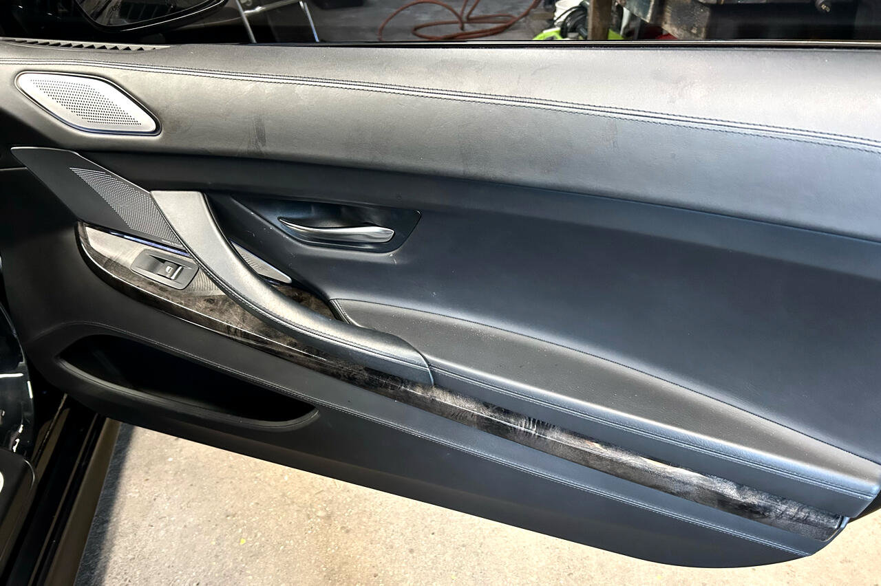 Used 2013 BMW M6 Coupe w/ Executive Pkg RWD image 22