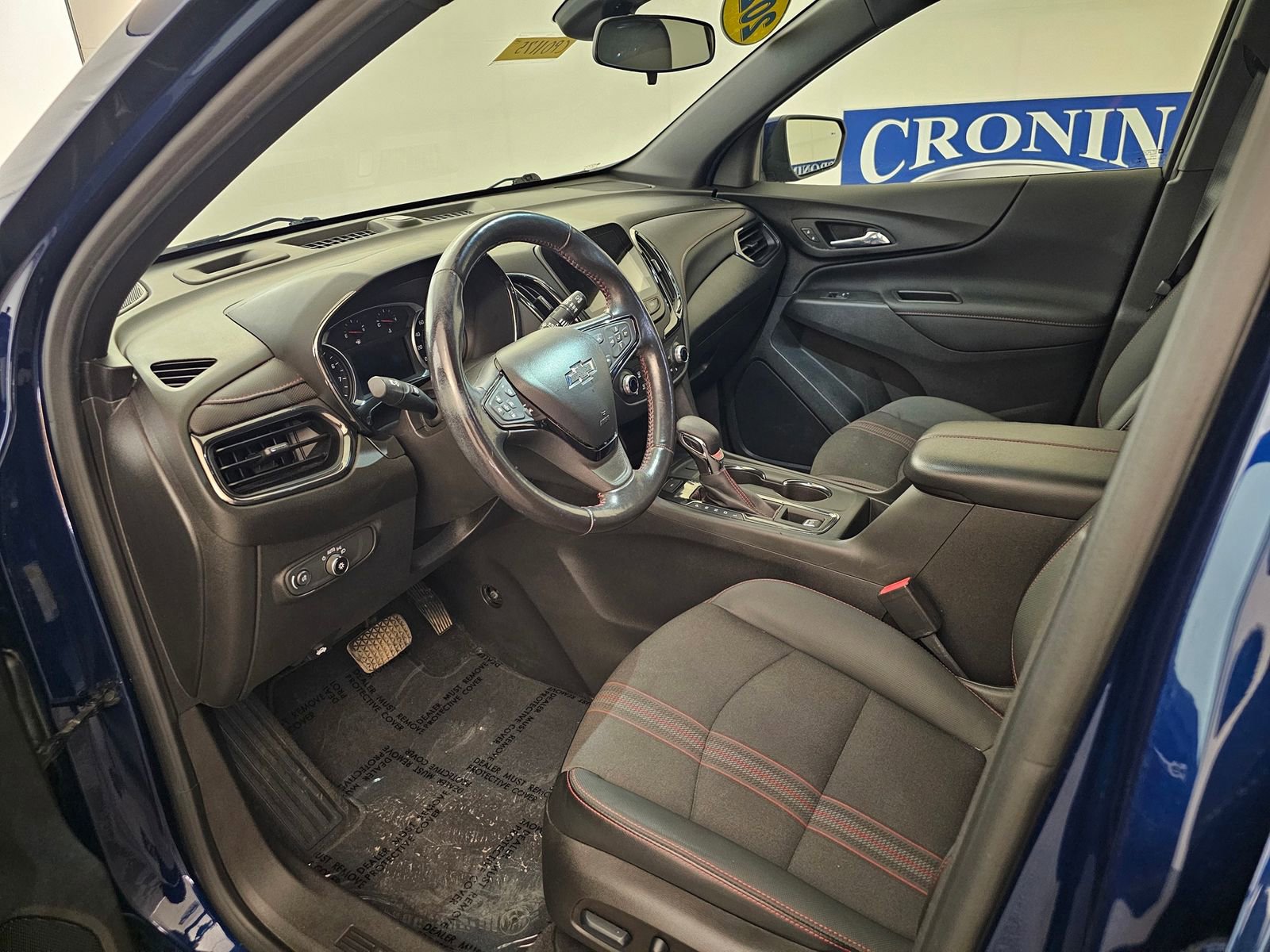 Used 2022 Chevrolet Equinox RS w/ Infotainment Package image 14