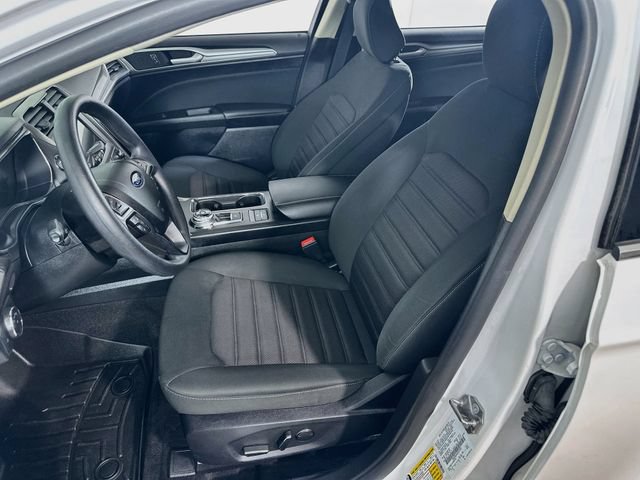 Used 2020 Ford Fusion SE FWD image 19