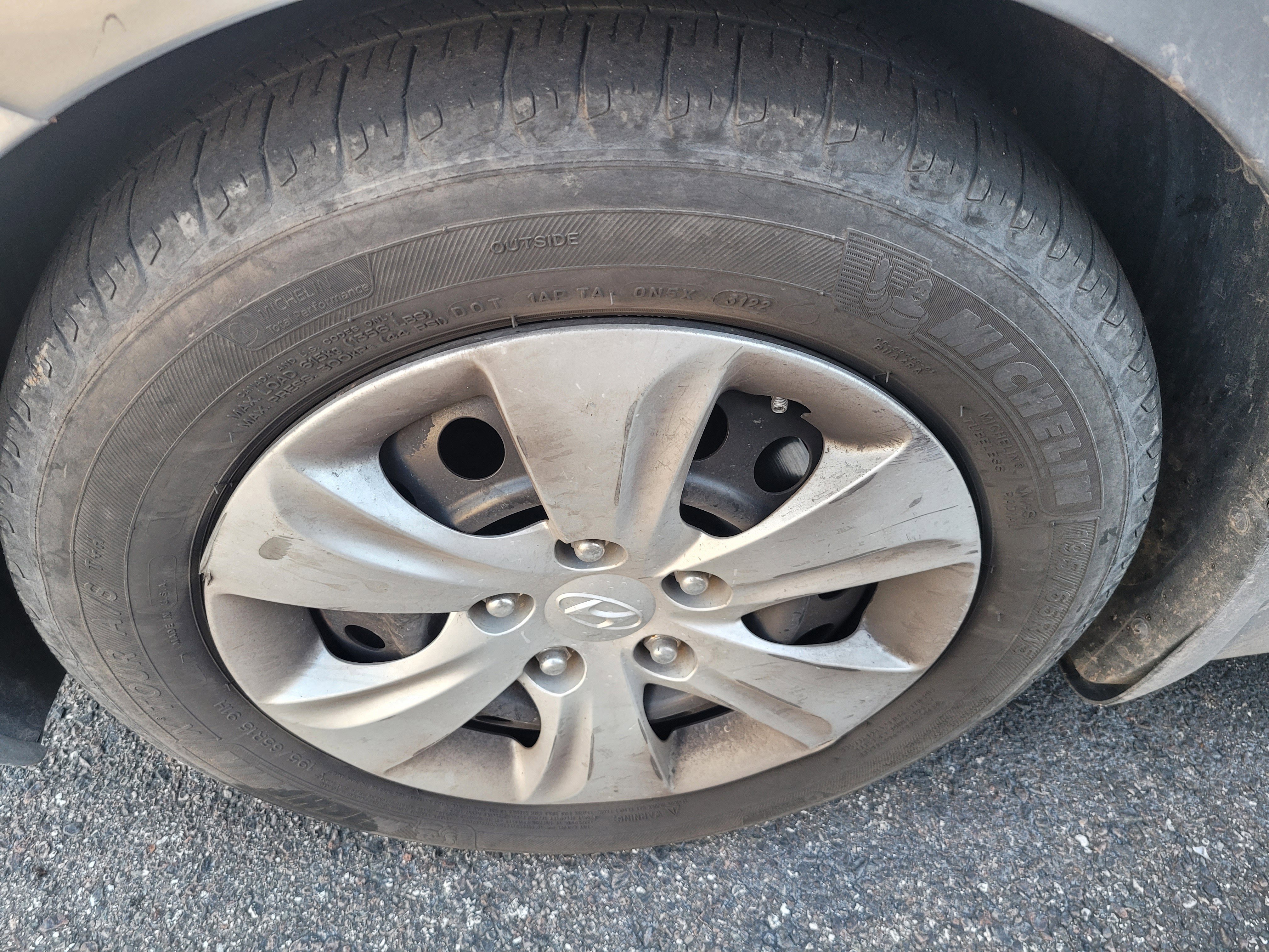 Used 2016 Hyundai Elantra SE FWD image 9