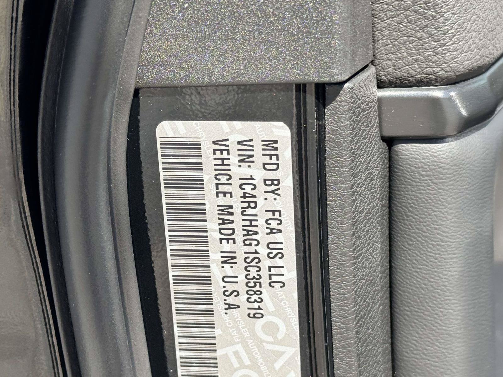 New 2025 Jeep Grand Cherokee Altitude AWD/4WD image 25