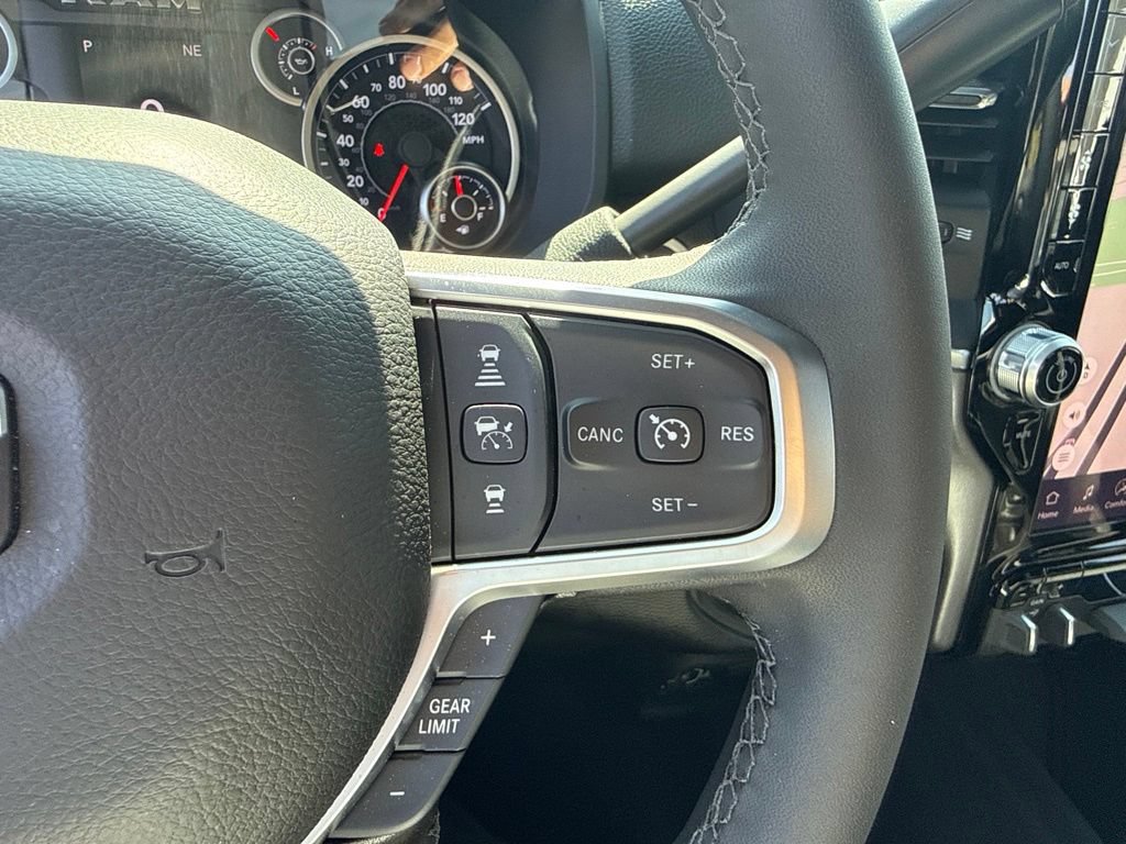 Certified 2025 RAM 2500 Big Horn AWD/4WD image 21