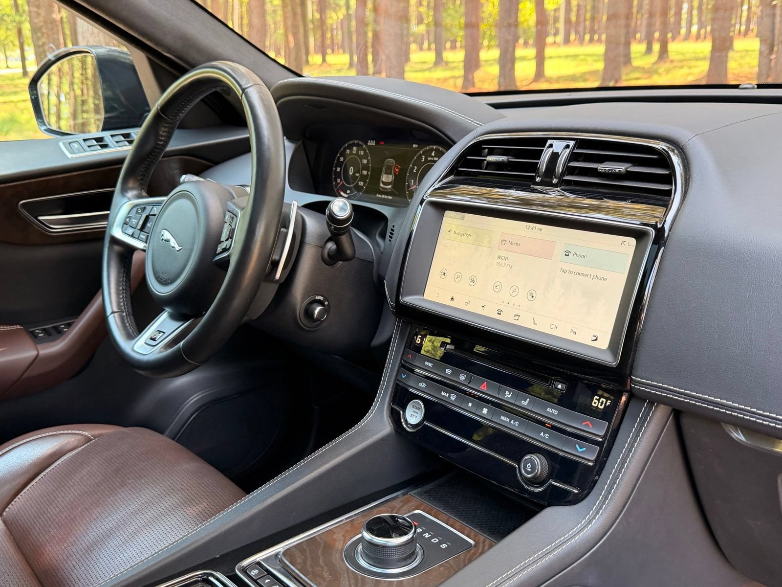 Used 2020 Jaguar F-PACE S AWD/4WD image 22