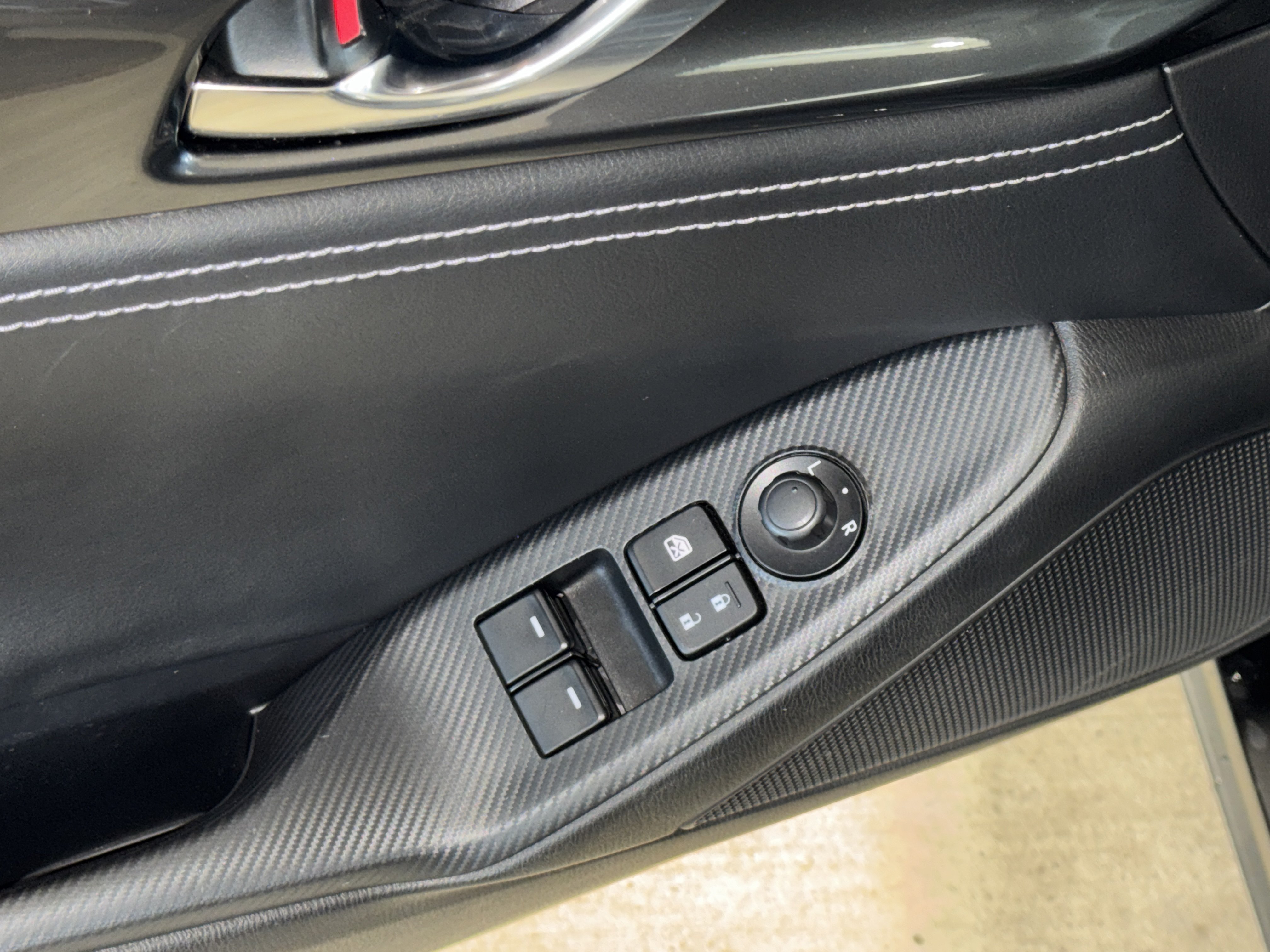 Used 2022 MAZDA MX-5 Miata RF Grand Touring RWD image 13