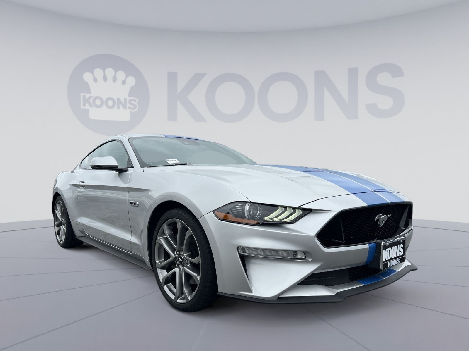 Used 2018 Ford Mustang GT Premium w/ Equipment Group 401A RWD image 10