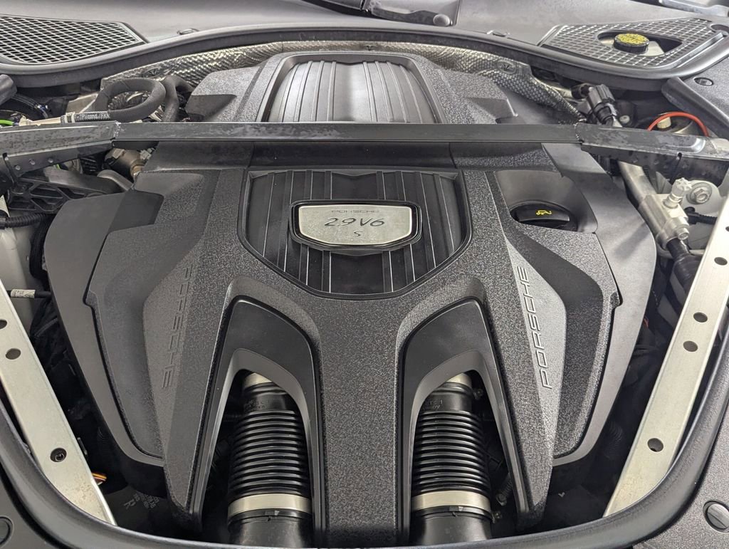 Used 2020 Porsche Panamera 4S w/ Premium Package Plus image 12