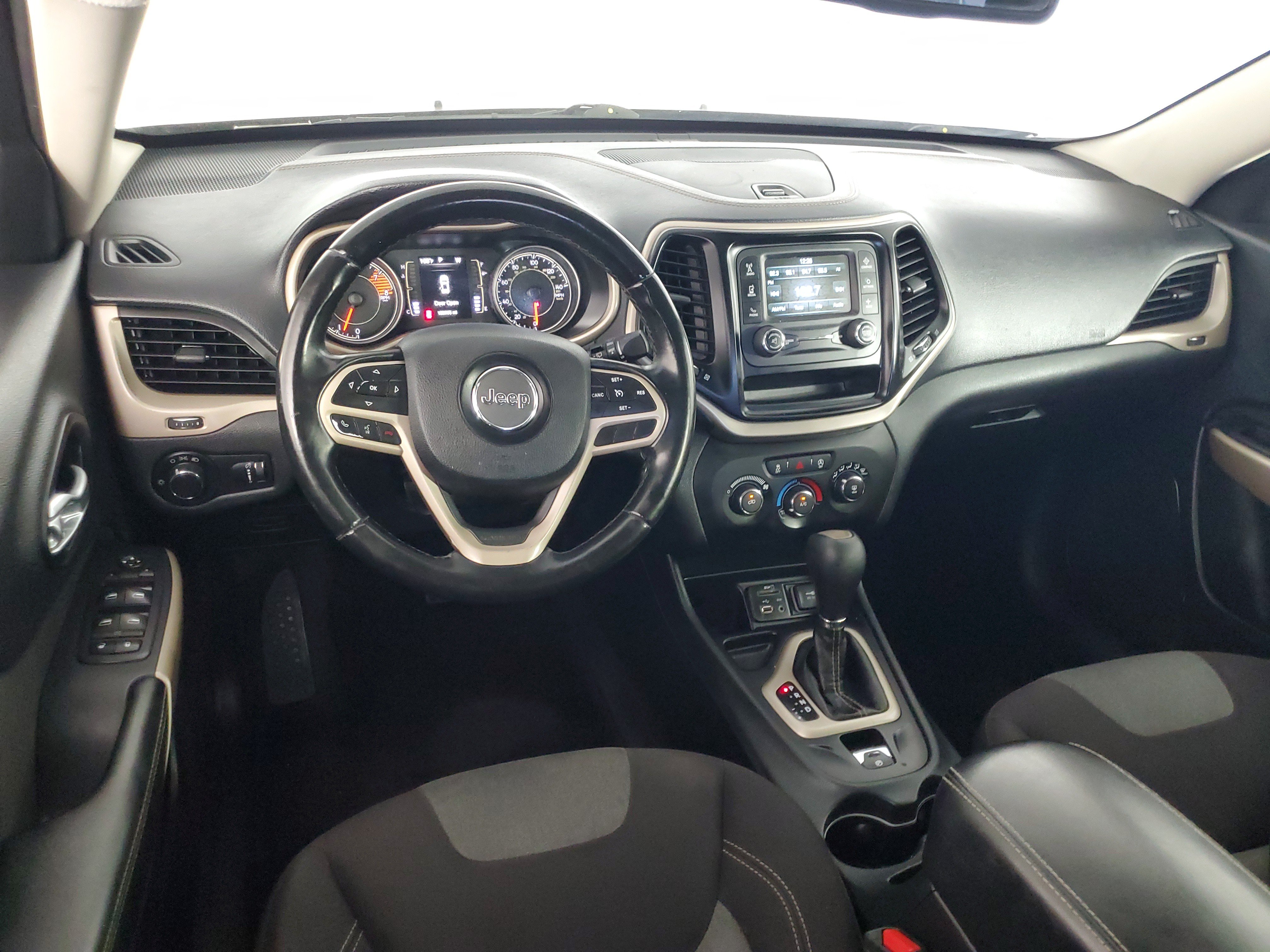 Used 2017 Jeep Cherokee Sport FWD image 15