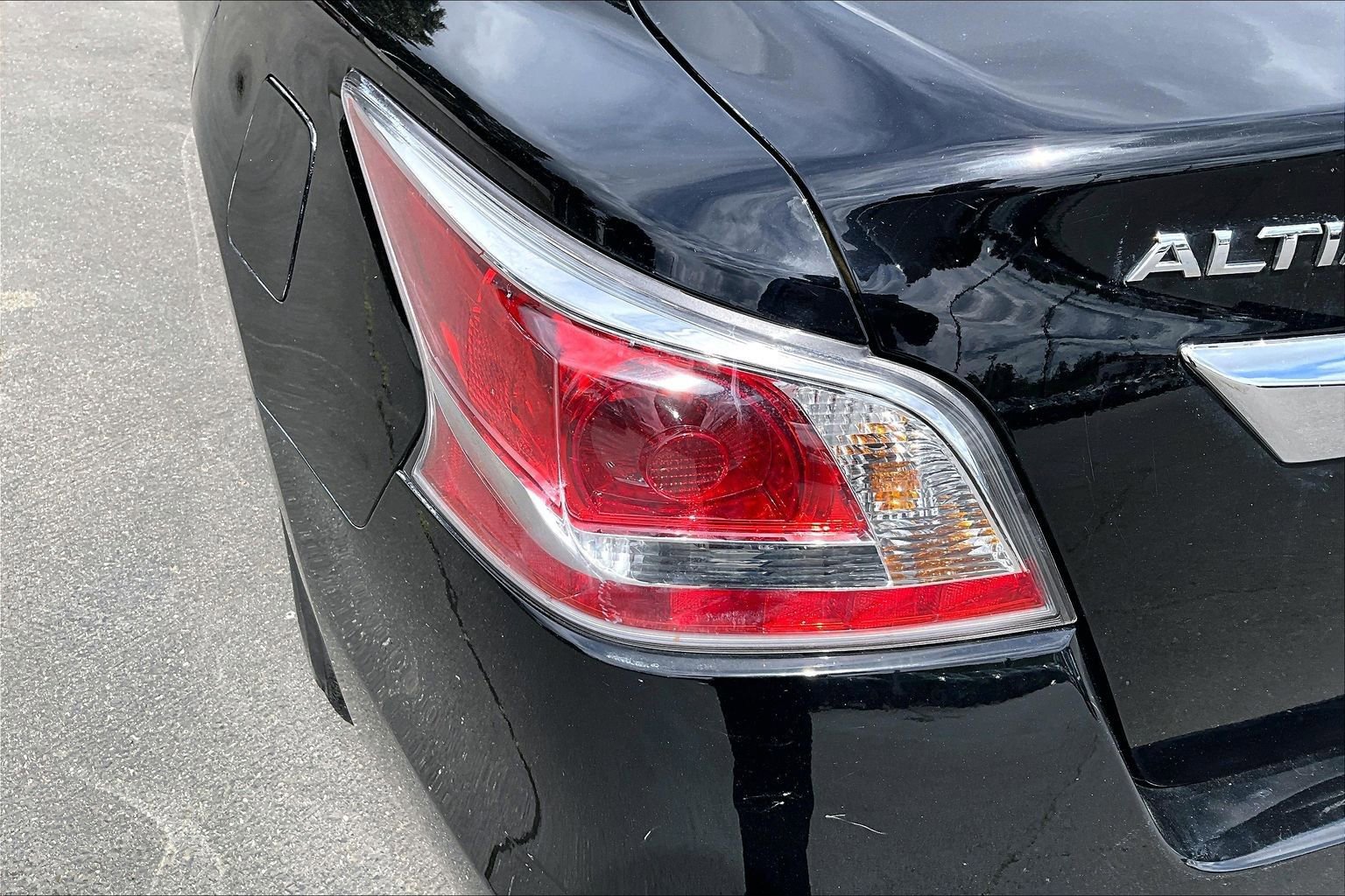 Used 2014 Nissan Altima 2.5 S w/ Display Audio Package FWD image 21
