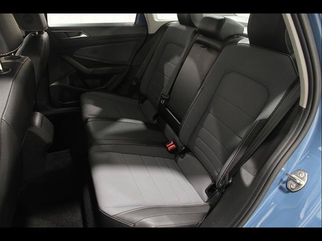 Certified 2025 Volkswagen Jetta SE FWD image 18