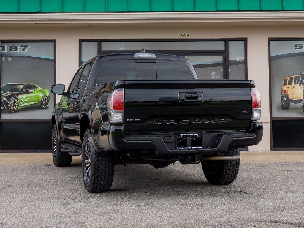 Used 2020 Toyota Tacoma TRD Sport RWD image 4