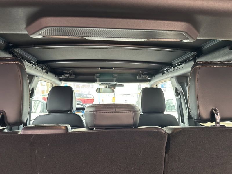 New 2025 Ford Bronco Badlands image 11