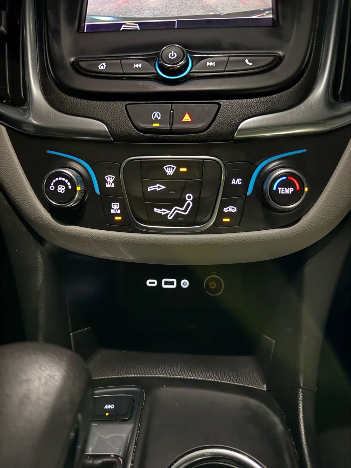 Used 2022 Chevrolet Equinox LS w/ LS Convenience Package image 35