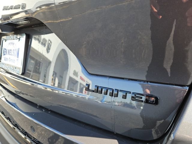 New 2025 Jeep Grand Cherokee Limited w/ Luxury Tech Group II image 10